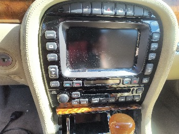 2005 jaguar xj-series xj8l with 123017 miles for sale near elk-river, minnesota 106564_40_climate_control.jpg