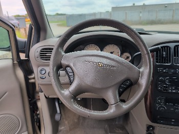 2003 chrysler town-and-country with 184015 miles for sale near elk-river, minnesota 106565_33_dash_from_driver.jpg