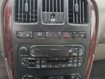 2003 chrysler town-and-country with 184015 miles for sale near elk-river, minnesota 106565_39_radio_closeup.jpg
