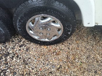 1998 aerolite travel-trailer - for sale near Elk River, Minnesota 106566_12_drv_front_wheel.jpg