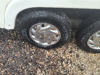 1998 aerolite travel-trailer - for sale near Elk River, Minnesota 106566_13_rear_drv_wheel.jpg