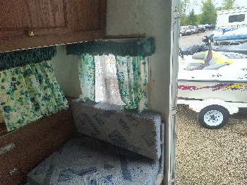 1998 aerolite travel-trailer - for sale near Elk River, Minnesota 106566_24_drv_rear_seat.jpg