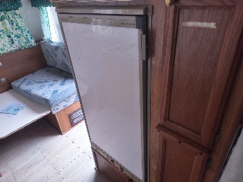 1998 aerolite travel-trailer - for sale near Elk River, Minnesota 106566_37_left_of_steering_wheel.jpg