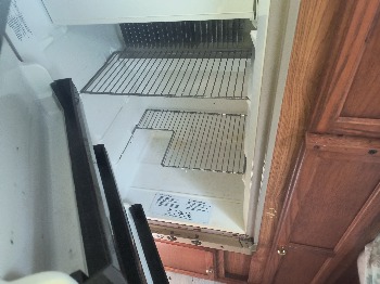 1998 aerolite travel-trailer - for sale near Elk River, Minnesota 106566_49_engine_bay.jpg