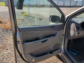 2006 toyota sienna le-7-passenger with 274406 miles for sale near elk-river, minnesota 106567_23_driver_door_panel.jpg