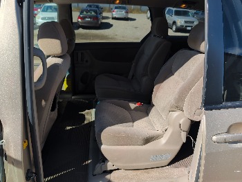 2006 toyota sienna le-7-passenger with 274406 miles for sale near elk-river, minnesota 106567_24_drv_rear_seat.jpg