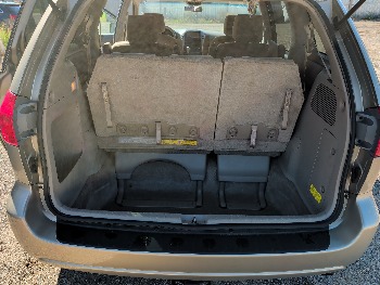 2006 toyota sienna le-7-passenger with 274406 miles for sale near elk-river, minnesota 106567_26_trunk.jpg