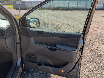 2006 toyota sienna le-7-passenger with 274406 miles for sale near elk-river, minnesota 106567_32_passenger_door_panel.jpg