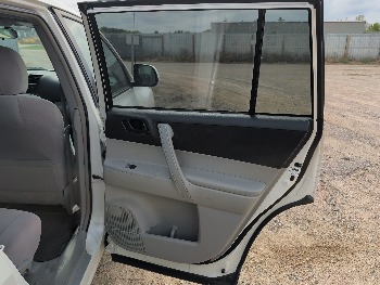 2008 toyota highlander base-4wd with 296754 miles for sale near elk-river, minnesota 106570_30_pass_rear_door_panel.jpg