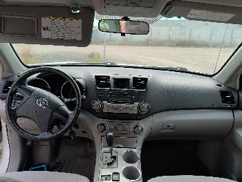 2008 toyota highlander base-4wd with 296754 miles for sale near elk-river, minnesota 106570_34_whole_dash.jpg