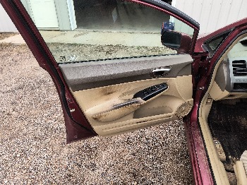 2006 honda civic lx-sedan-at with 229409 miles for sale near Elk River, Minnesota 106574_23_driver_door_panel.jpg