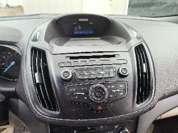 2017 ford escape se-4wd with 175150 miles for sale near Elk River, Minnesota 106576_39_radio_closeup.jpg