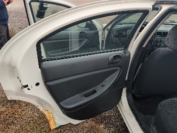 2005 dodge stratus with 83806 miles for sale near Elk River, Minnesota 106577_25_drv_rear_door_panel.jpg