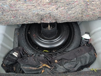 2005 dodge stratus with 83806 miles for sale near Elk River, Minnesota 106577_27_spare_tire.jpg