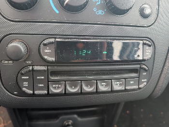 2005 dodge stratus with 83806 miles for sale near Elk River, Minnesota 106577_39_radio_closeup.jpg