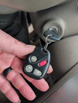 2006 saturn ion with 93338 miles for sale near Elk River, Minnesota 106579_51_keys.jpg