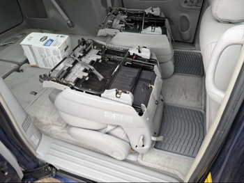 2006 toyota sienna le-7-passenger with 96729 miles for sale near Elk River, Minnesota 106581_28_pass_rear_seat.jpg