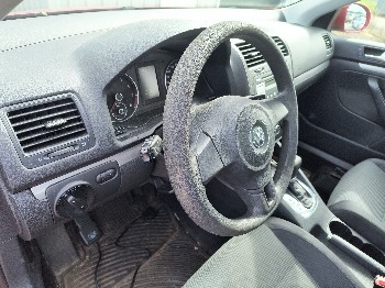 2010 volkswagen jetta s-pzev with 147137 miles for sale near Elk River, Minnesota 106585_37_left_of_steering_wheel.jpg