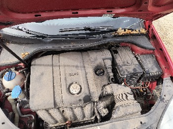 2010 volkswagen jetta s-pzev with 147137 miles for sale near Elk River, Minnesota 106585_49_engine_bay.jpg