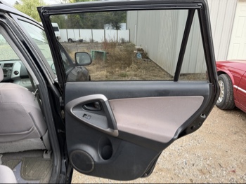 2007 toyota rav4 base-i4-2wd with 291949 miles for sale near Elk River, Minnesota 106586_30_pass_rear_door_panel.jpg
