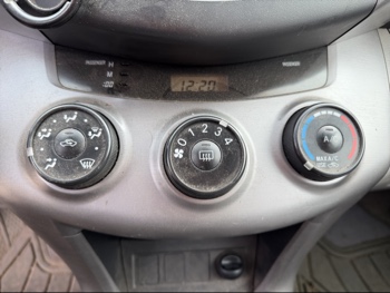 2007 toyota rav4 base-i4-2wd with 291949 miles for sale near Elk River, Minnesota 106586_40_climate_control.jpg