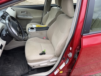 2014 toyota prius-v three with 202610 miles for sale near Elk River, Minnesota 106593_22_driver_seat.jpg
