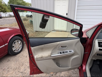 2014 toyota prius-v three with 202610 miles for sale near Elk River, Minnesota 106593_23_driver_door_panel.jpg