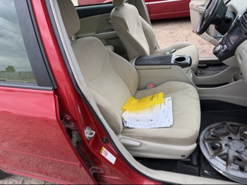 2014 toyota prius-v three with 202610 miles for sale near Elk River, Minnesota 106593_31_passenger_seat.jpg