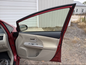 2014 toyota prius-v three with 202610 miles for sale near Elk River, Minnesota 106593_32_passenger_door_panel.jpg