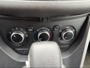 2014 ford escape se-4wd with 182383 miles for sale near Elk River, Minnesota 106596_40_climate_control.jpg