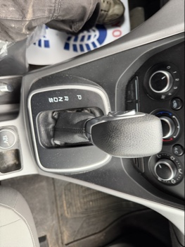 2014 ford escape se-4wd with 182383 miles for sale near Elk River, Minnesota 106596_41_shifter.jpg