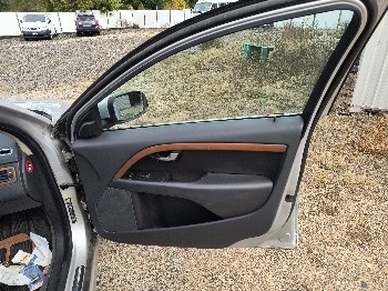 2009 volvo s80 3.2 with 216843 miles for sale near Elk River, Minnesota 106599_32_passenger_door_panel.jpg