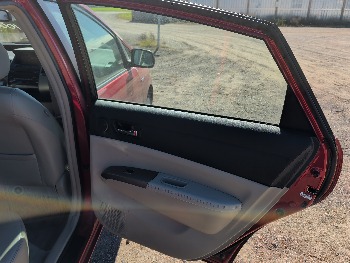 2009 toyota prius 4-door-liftback with 182239 miles for sale near Elk River, Minnesota 106613_30_pass_rear_door_panel.jpg