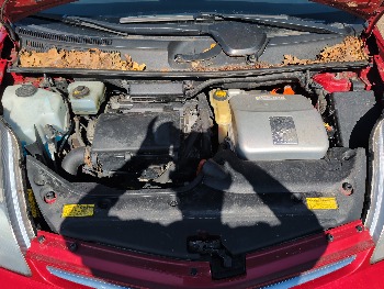 2009 toyota prius 4-door-liftback with 182239 miles for sale near Elk River, Minnesota 106613_49_engine_bay.jpg