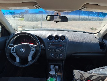 2008 nissan altima 2.5-s with 182605 miles for sale near Elk River, Minnesota 106614_34_whole_dash.jpg