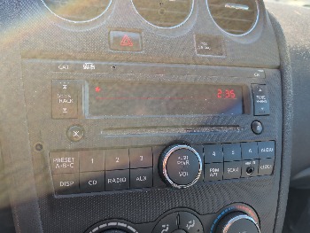 2008 nissan altima 2.5-s with 182605 miles for sale near Elk River, Minnesota 106614_39_radio_closeup.jpg