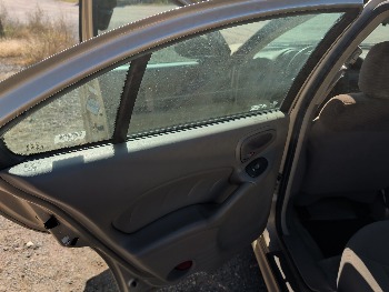 2004 pontiac grand-am se1-sedan with 91565 miles for sale near Elk River, Minnesota 106619_25_drv_rear_door_panel.jpg
