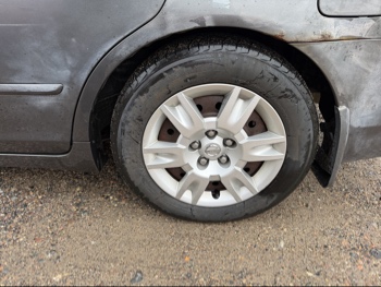 2005 nissan altima 2.5 with 177729 miles for sale near Elk River, Minnesota 106623_13_rear_drv_wheel.jpg
