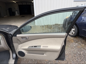 2005 nissan altima 2.5 with 177729 miles for sale near Elk River, Minnesota 106623_32_passenger_door_panel.jpg