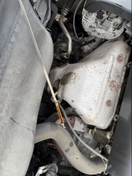 2005 nissan altima 2.5 with 177729 miles for sale near Elk River, Minnesota 106623_50_oil_dipstick.jpg
