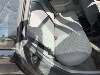 2006 ford focus zx4-s with 155179 miles for sale near Elk River, Minnesota 106630_28_pass_rear_seat.jpg