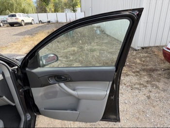 2006 ford focus zx4-s with 155179 miles for sale near Elk River, Minnesota 106630_32_passenger_door_panel.jpg