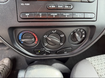 2006 ford focus zx4-s with 155179 miles for sale near Elk River, Minnesota 106630_40_climate_control.jpg