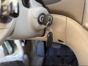 2009 toyota sienna ce-fwd-7-passenger with 179777 miles for sale near Elk River, Minnesota 106631_51_keys.jpg