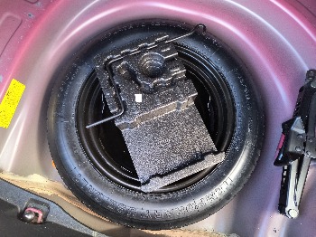 2009 toyota corolla base-4-speed-at with 195594 miles for sale near Elk River, Minnesota 106632_27_spare_tire.jpg