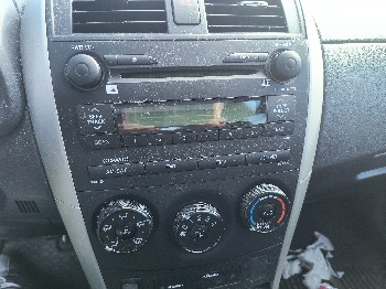 2009 toyota corolla base-4-speed-at with 195594 miles for sale near Elk River, Minnesota 106632_39_radio_closeup.jpg
