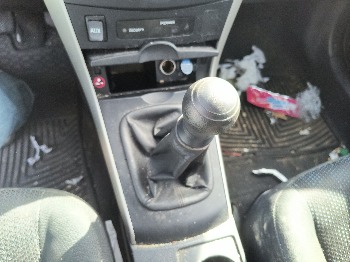 2009 toyota corolla base-4-speed-at with 195594 miles for sale near Elk River, Minnesota 106632_41_shifter.jpg