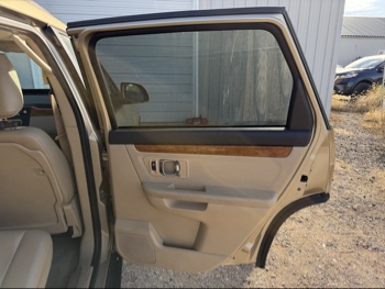 2008 suzuki xl-7 limited with 160216 miles for sale near Elk River, Minnesota 106633_30_pass_rear_door_panel.jpg