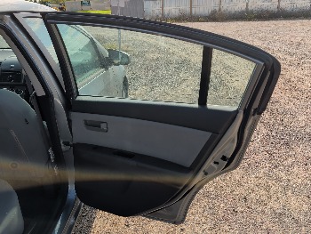 2011 nissan sentra 2.0 with 128752 miles for sale near Elk River, Minnesota 106636_30_pass_rear_door_panel.jpg
