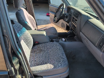 1998 jeep cherokee sport-4-door-4wd with 185611 miles for sale near Elk River, Minnesota 106637_31_passenger_seat.jpg